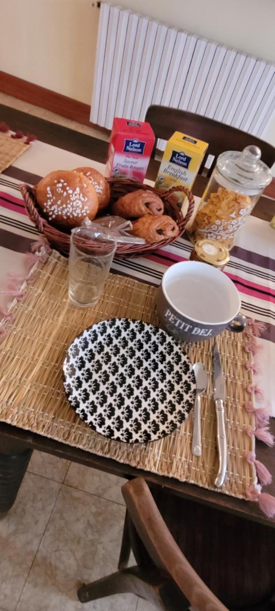 Comme A La Maison 圣保罗－德弗努耶 外观 照片